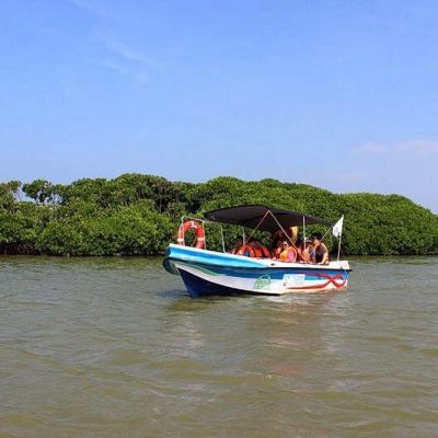 negombo-lagoon-boat